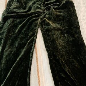 Velvet Pants in Dark Green